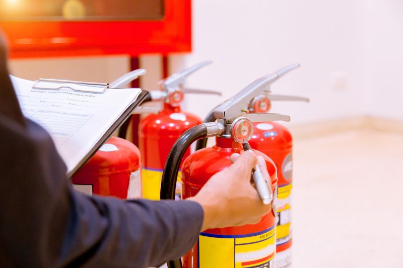 Druhy hasicích přístrojů a možnosti jejich použití